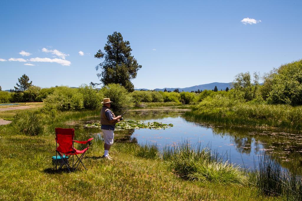 Bend-Sunriver Camping Resort Wheelchair Accessible Yurt 13 外观 照片